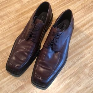 Kenneth Cole York Living on Edge